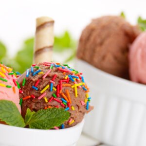 Ice-Cream (Vanilla/ Chocolate)